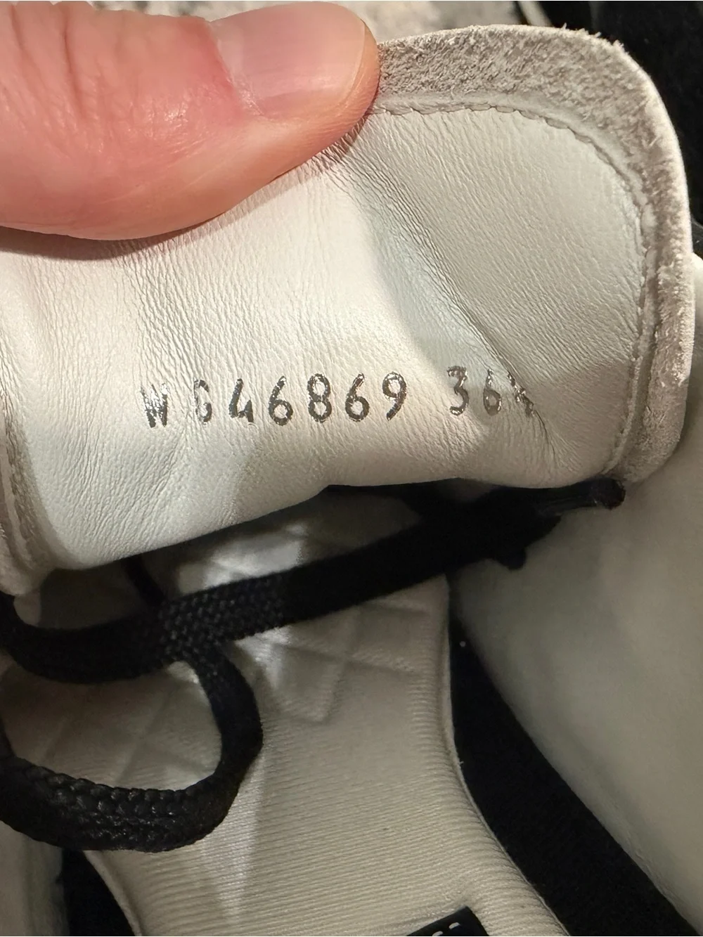 CHANEL low top